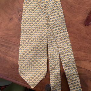 VINEYARD VINES YELLOW & BLUE FISH TIE